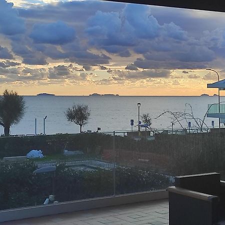 Willa Stella Di Mare Terracina Zewnętrze zdjęcie