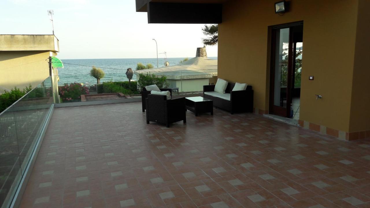 Willa Stella Di Mare Terracina Zewnętrze zdjęcie