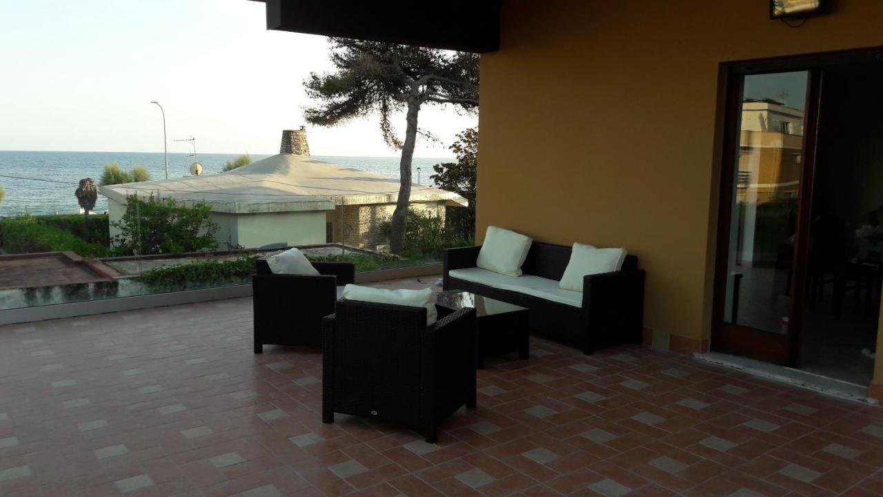 Willa Stella Di Mare Terracina Zewnętrze zdjęcie