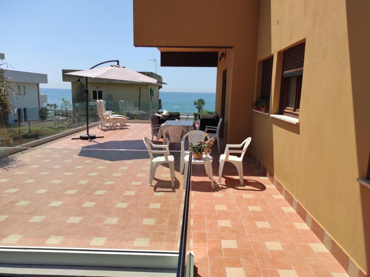 Willa Stella Di Mare Terracina Zewnętrze zdjęcie