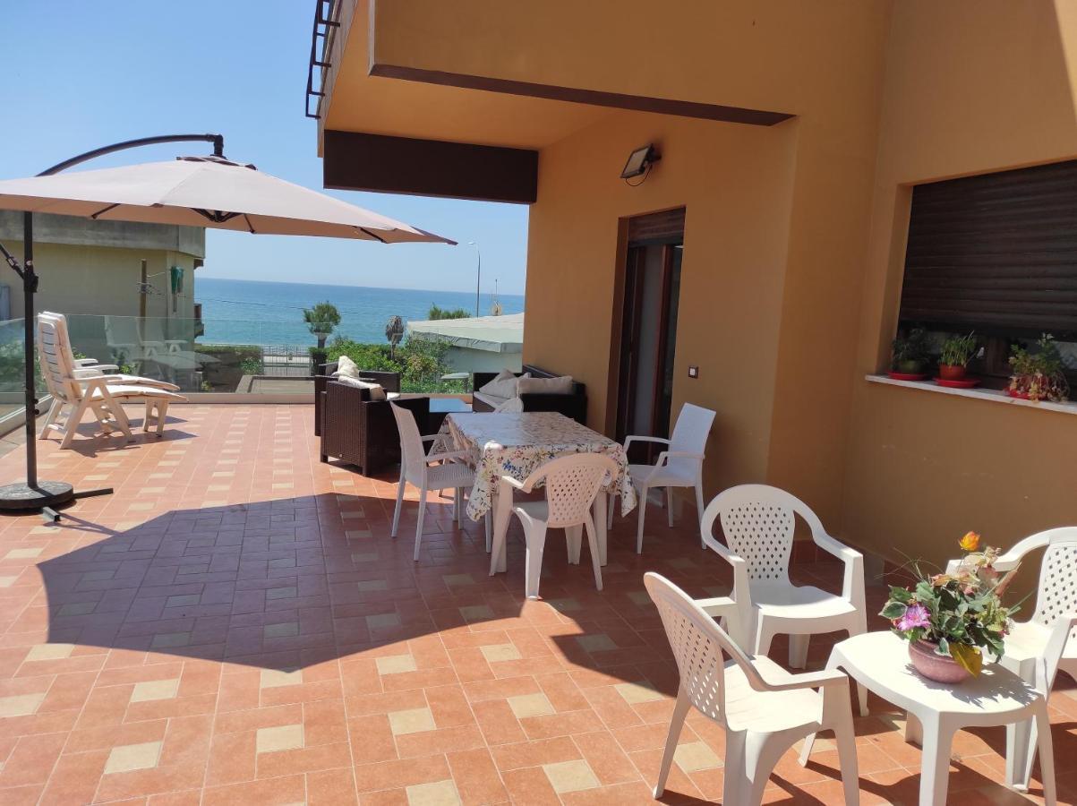 Willa Stella Di Mare Terracina Zewnętrze zdjęcie